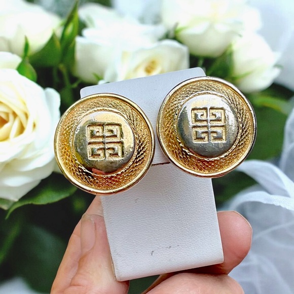 🌺Vintage Givenchy Gold Logo Earrimgs - Picture 8 of 14